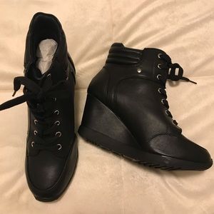 Ankle bootie -wedge boot